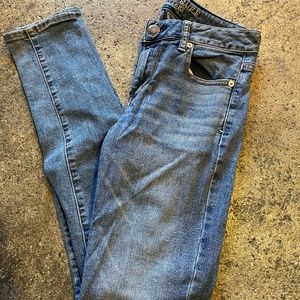 American Eagle High Rise Super Stretch Skinny Jean Size 4